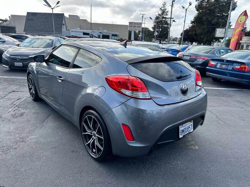 2017 Hyundai Veloster - Image 5 of 9