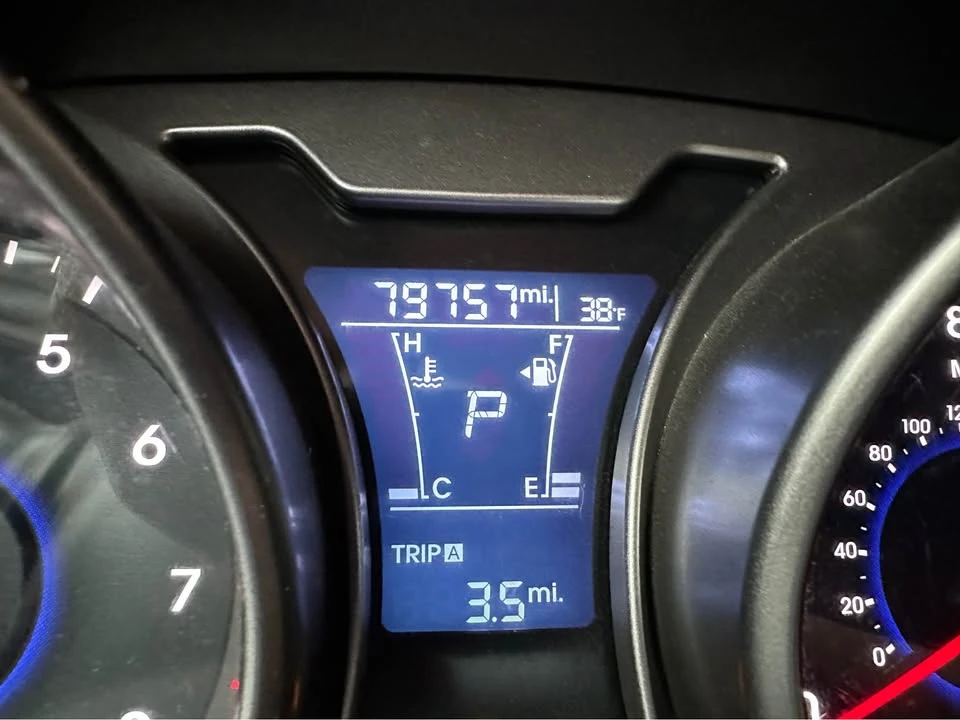 2017 Hyundai Veloster - Image 7 of 8