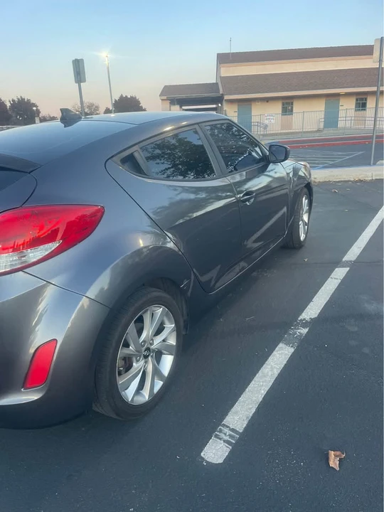 2017 Hyundai Veloster - Image 6 of 12