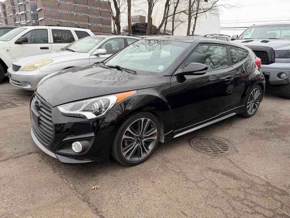 2017 Hyundai Veloster - Image 2 of 14