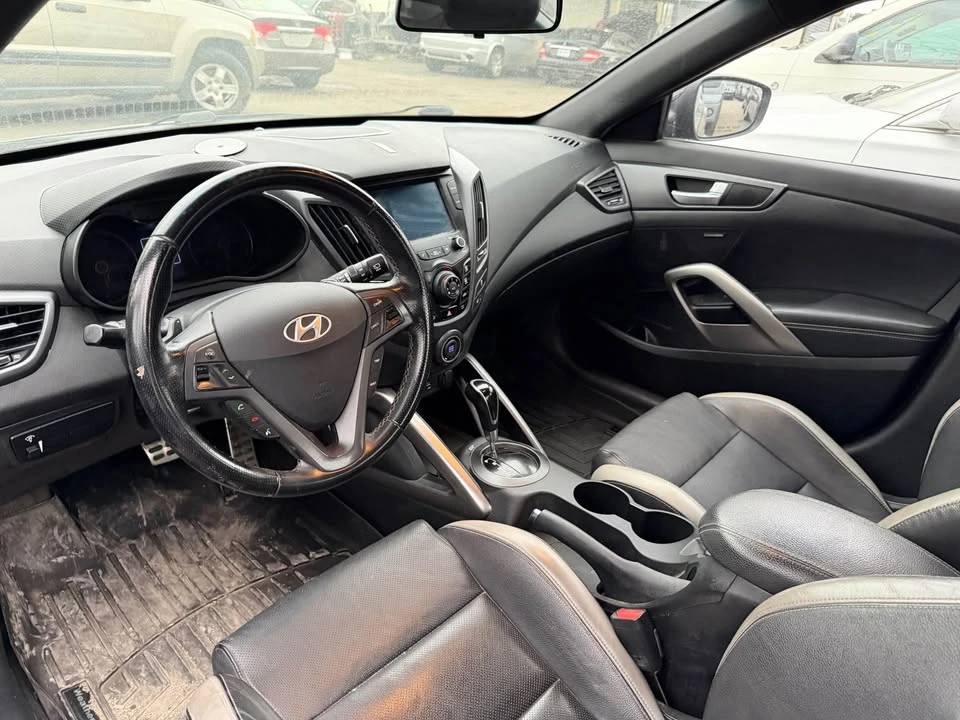 2017 Hyundai Veloster - Image 7 of 14
