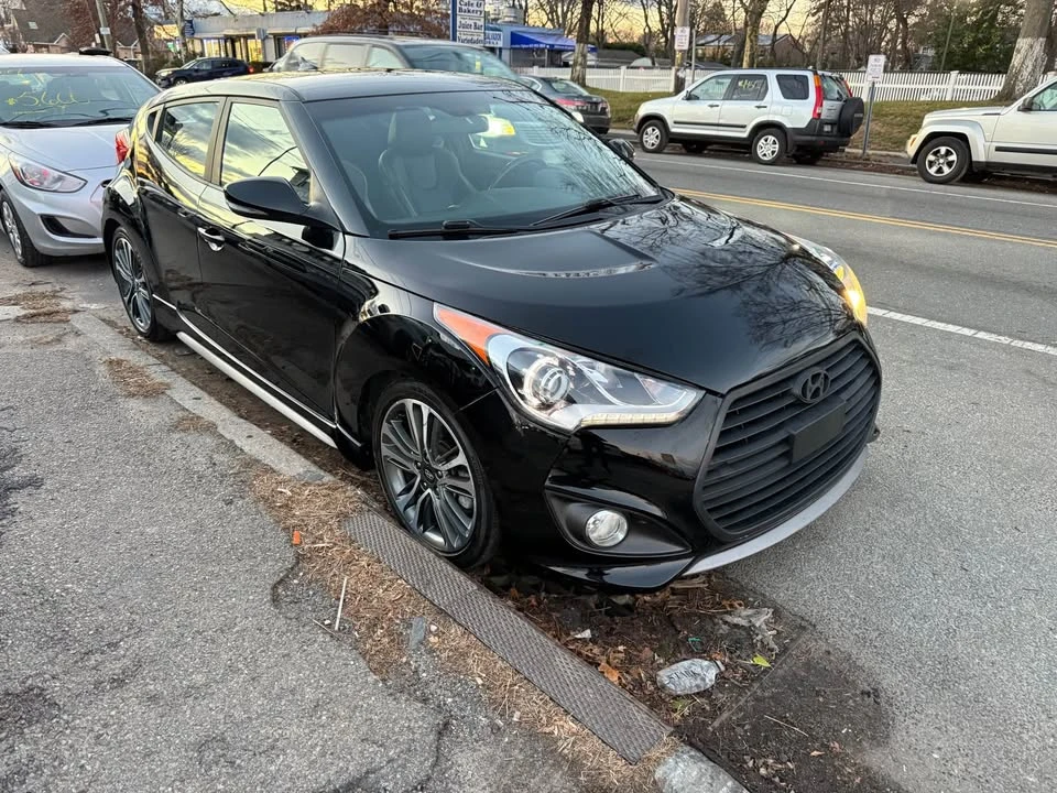 2017 Hyundai Veloster - Image 12 of 14
