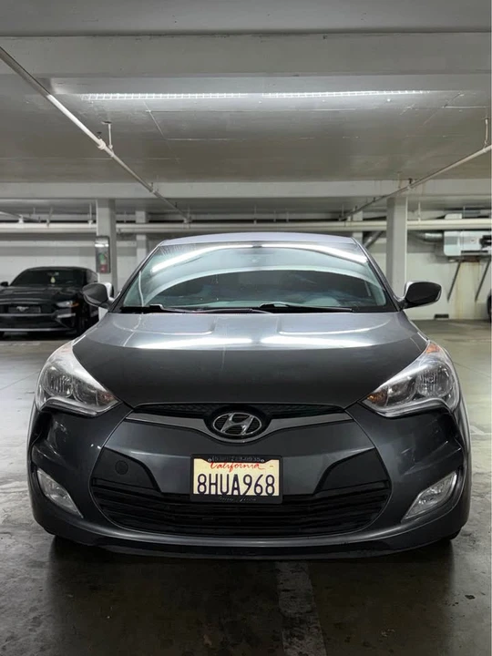 2017 Hyundai Veloster - Image 2 of 13