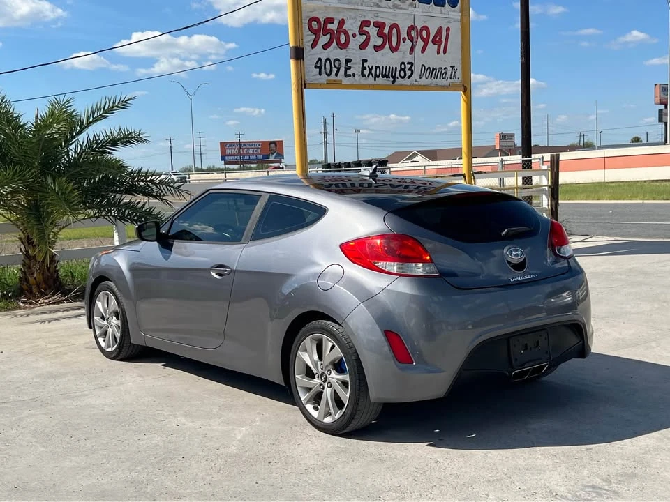 2017 Hyundai Veloster - Image 5 of 17
