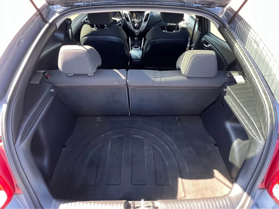 2017 Hyundai Veloster - Image 8 of 17