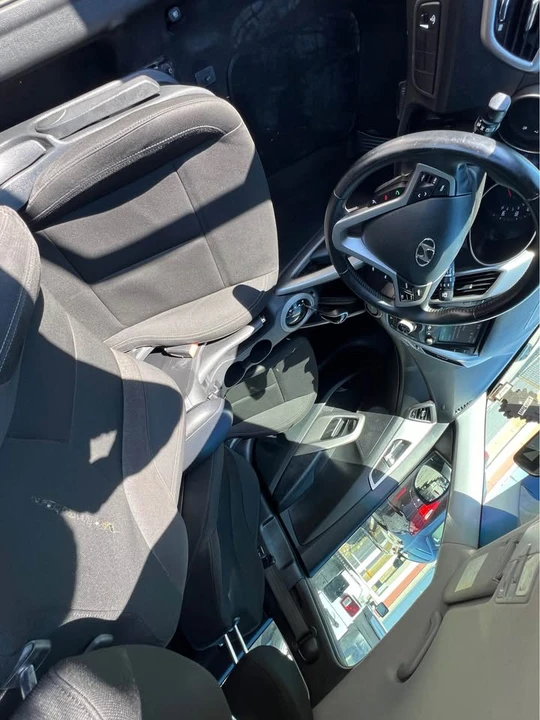 2017 Hyundai Veloster - Image 11 of 17