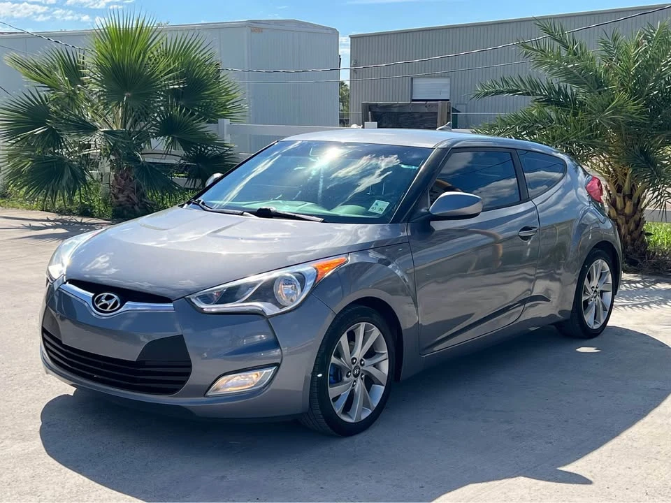 2017 Hyundai Veloster - Image 3 of 17