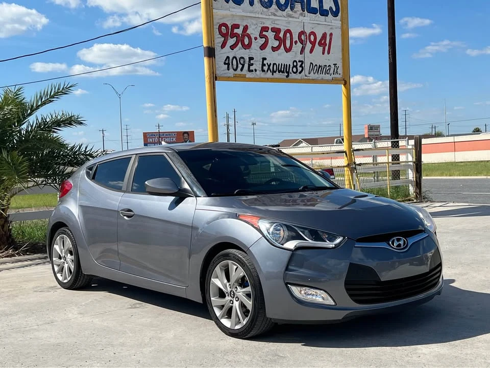 2017 Hyundai Veloster - Image 4 of 17