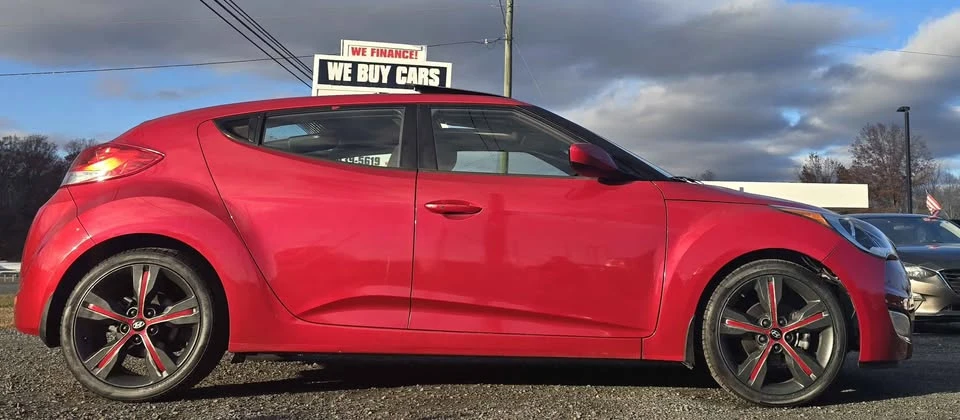 2017 Hyundai Veloster - Image 9 of 19