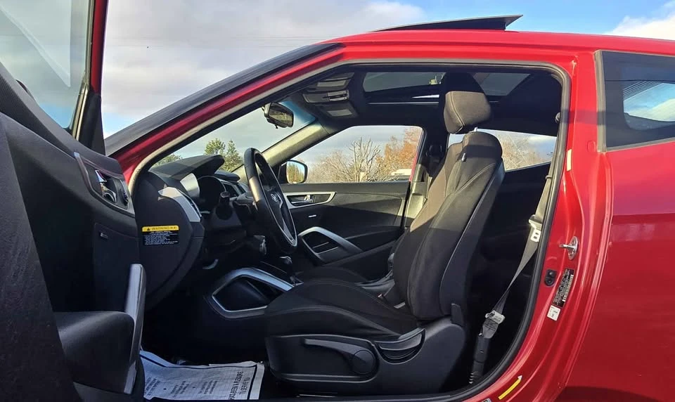 2017 Hyundai Veloster - Image 11 of 19