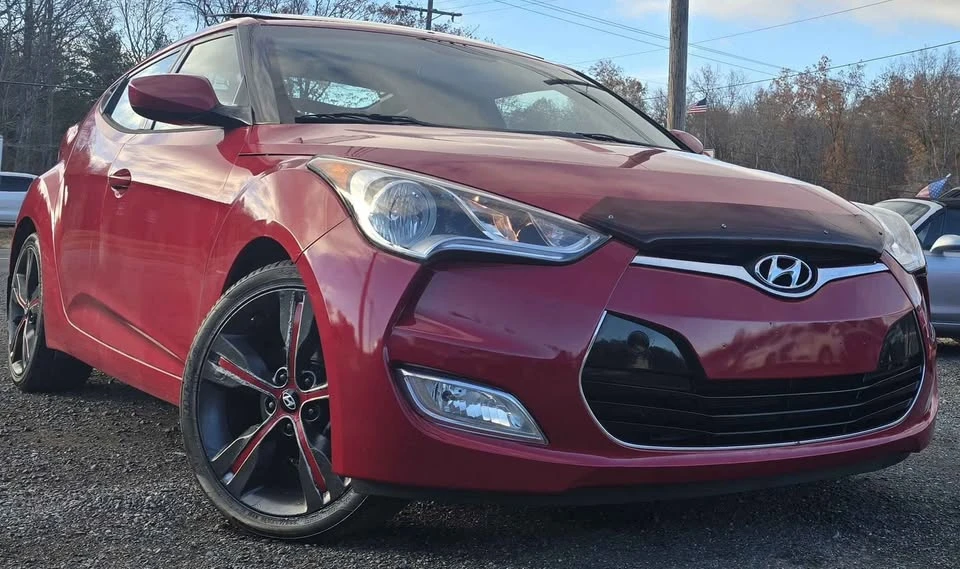 2017 Hyundai Veloster - Image 10 of 19