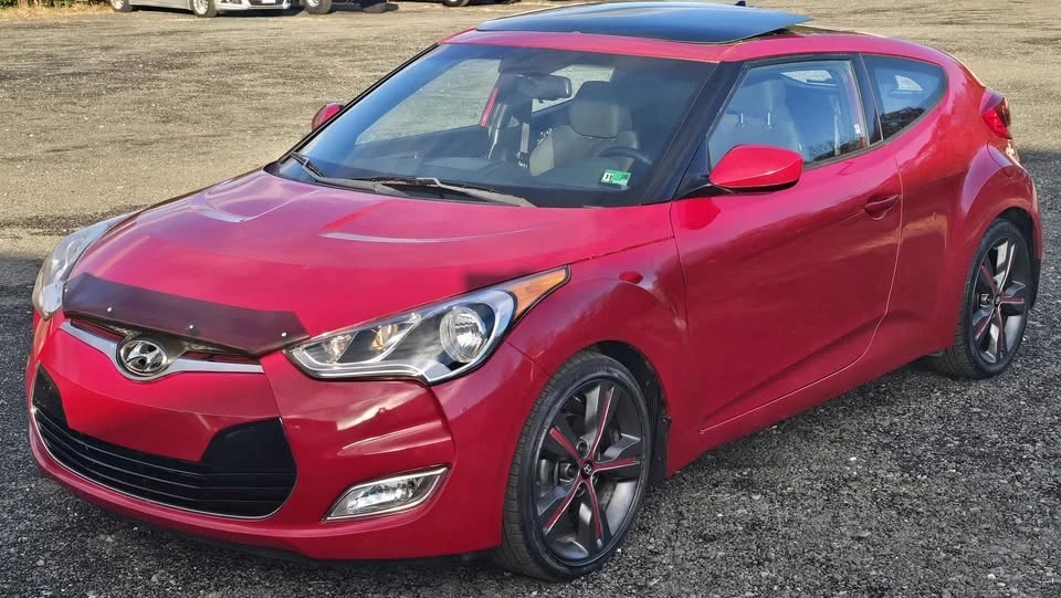 2017 Hyundai Veloster - Image 2 of 19