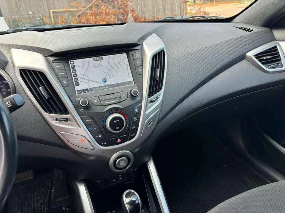 2017 Hyundai Veloster - Image 6 of 7