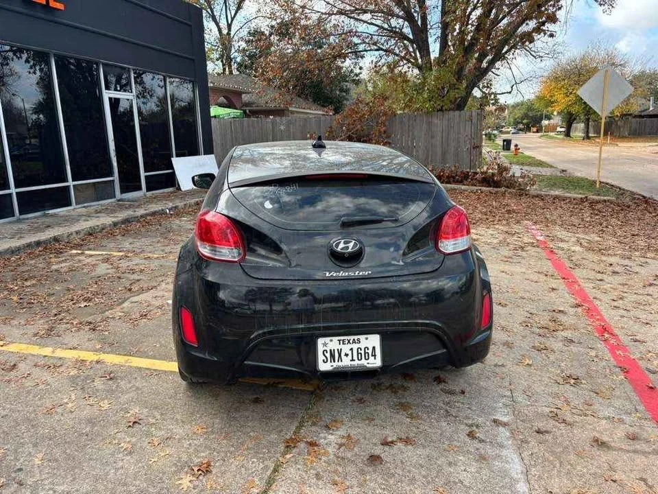 2017 Hyundai Veloster - Image 3 of 7