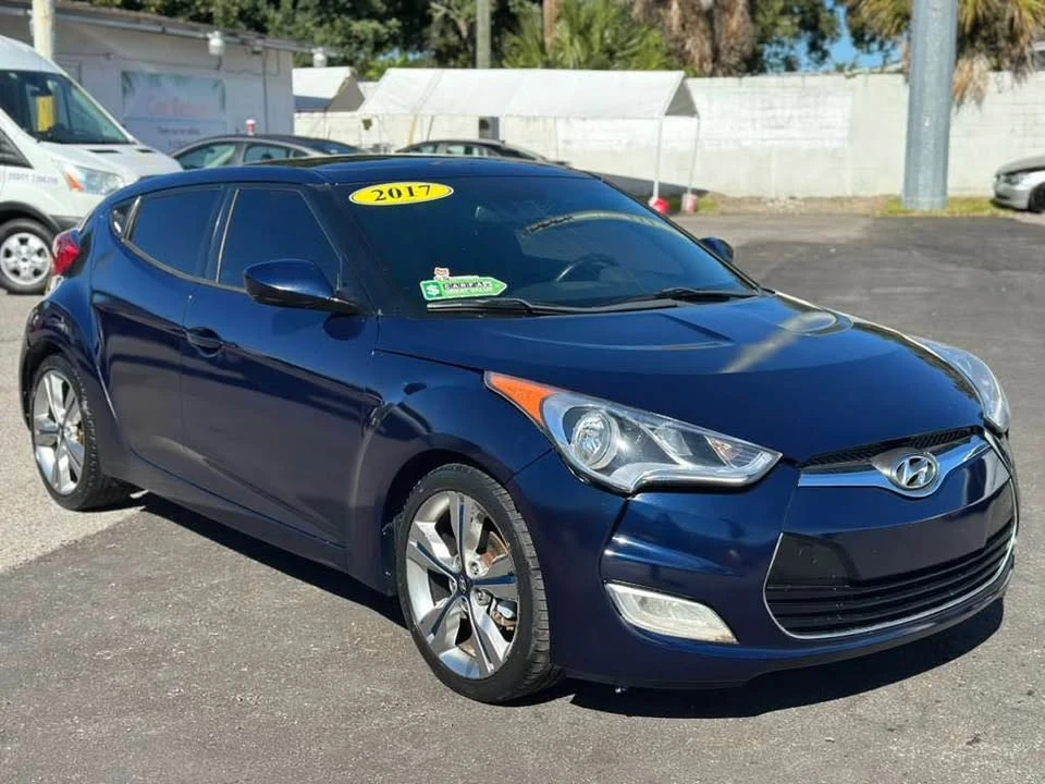 2017 Hyundai Veloster - Image 4 of 18