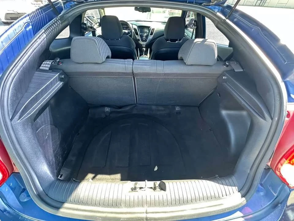2017 Hyundai Veloster - Image 10 of 18