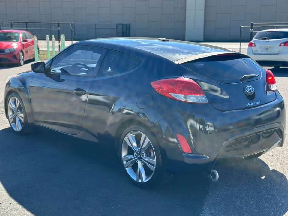 2017 Hyundai Veloster - Image 7 of 18
