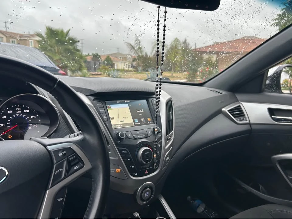 2017 Hyundai Veloster - Image 3 of 8