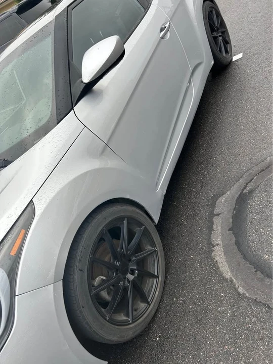 2017 Hyundai Veloster - Image 5 of 8