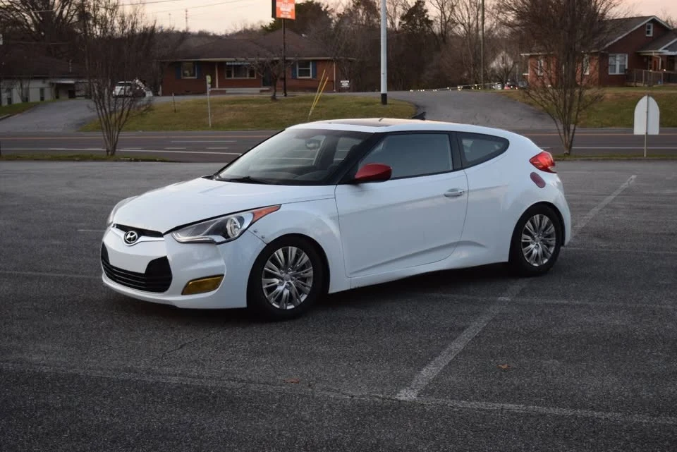 2017 Hyundai Veloster - Image 3 of 16