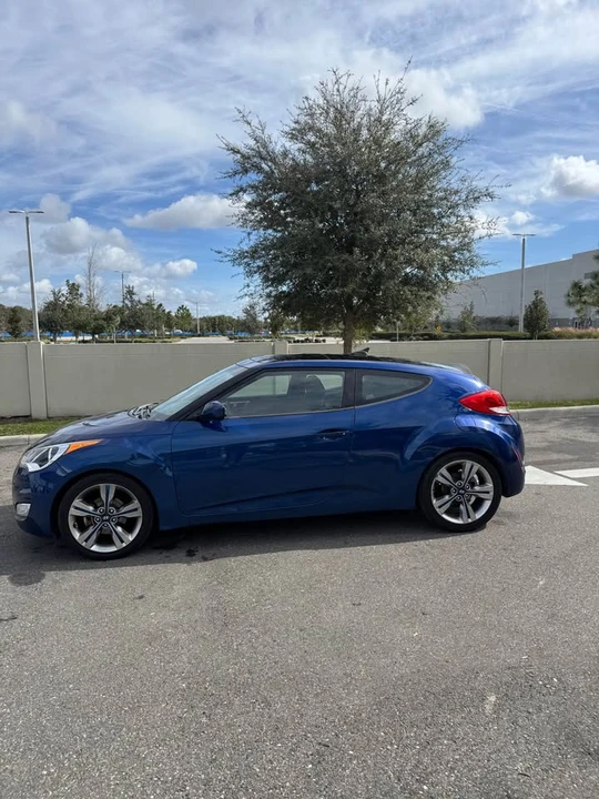 2017 Hyundai Veloster - Image 7 of 12