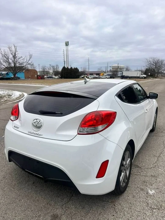 2017 Hyundai Veloster - Image 4 of 18