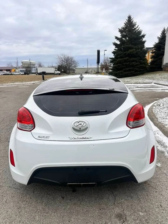 2017 Hyundai Veloster - Image 5 of 18