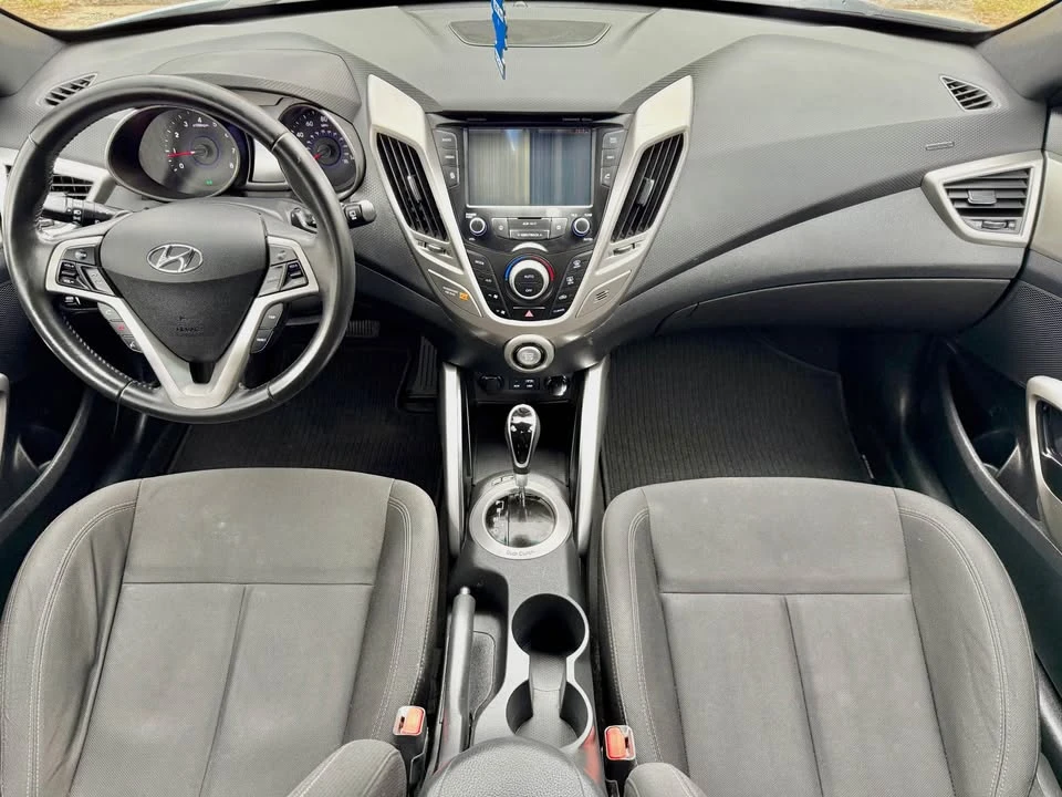 2017 Hyundai Veloster - Image 9 of 17