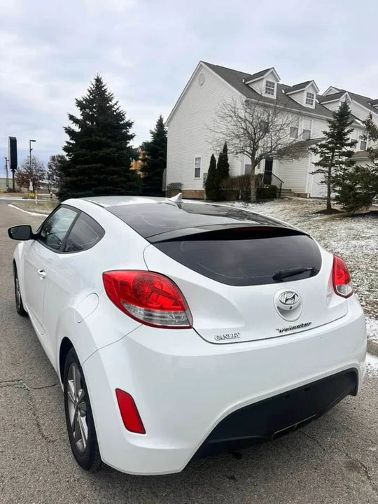 2017 Hyundai Veloster - Image 6 of 18