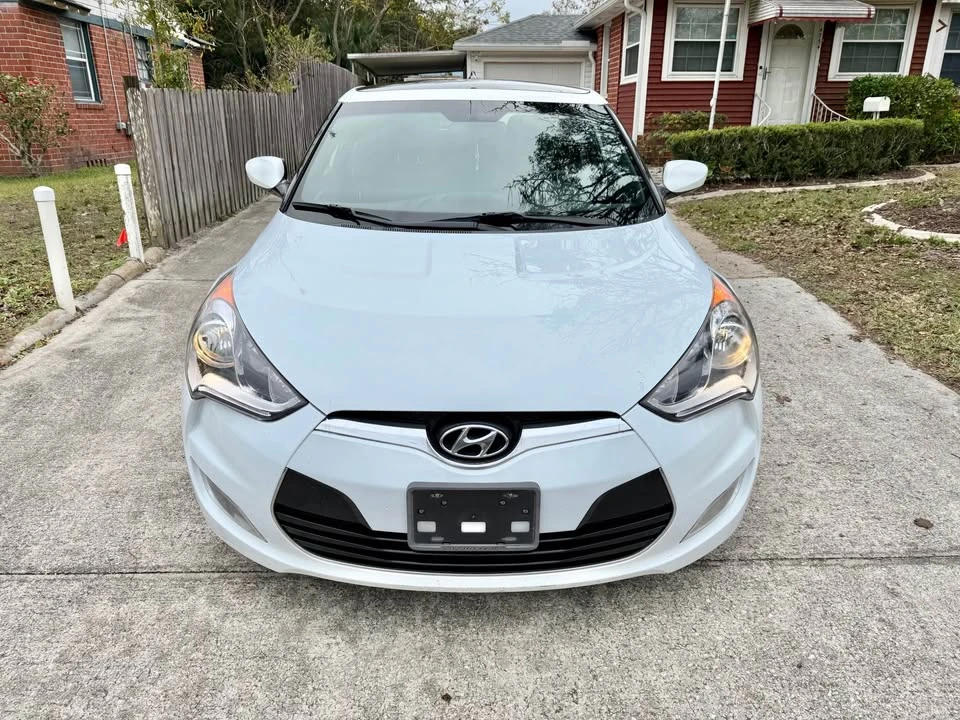 2017 Hyundai Veloster - Image 5 of 17