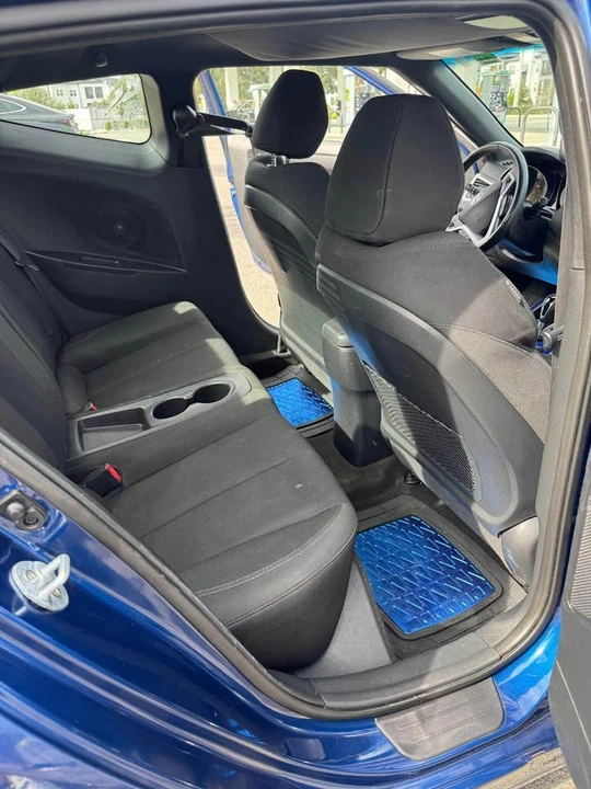 2017 Hyundai Veloster - Image 18 of 19
