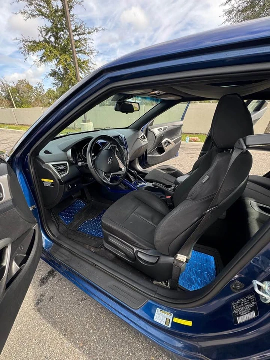 2017 Hyundai Veloster - Image 14 of 19