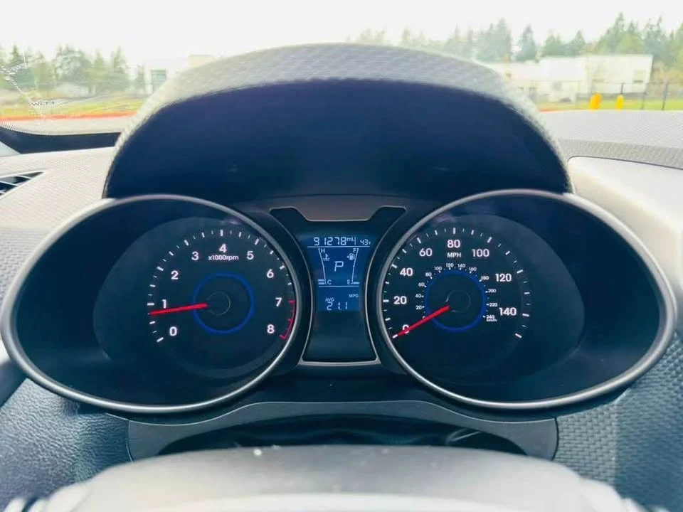 2017 Hyundai Veloster - Image 14 of 18