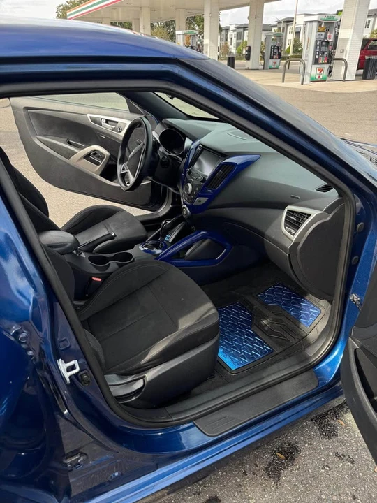 2017 Hyundai Veloster - Image 17 of 19