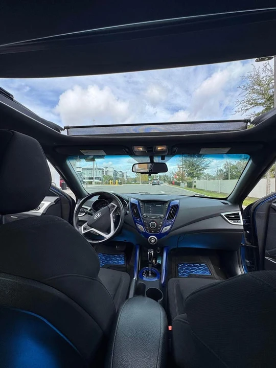 2017 Hyundai Veloster - Image 16 of 19