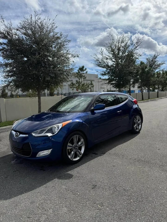2017 Hyundai Veloster - Image 9 of 19