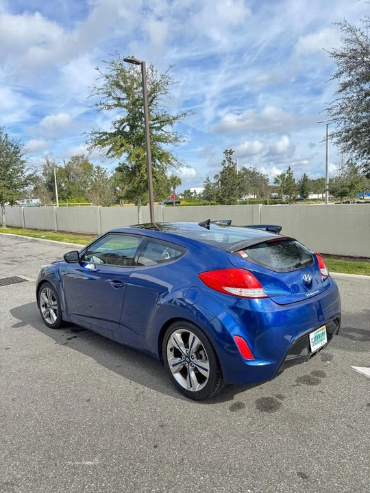 2017 Hyundai Veloster - Image 10 of 19
