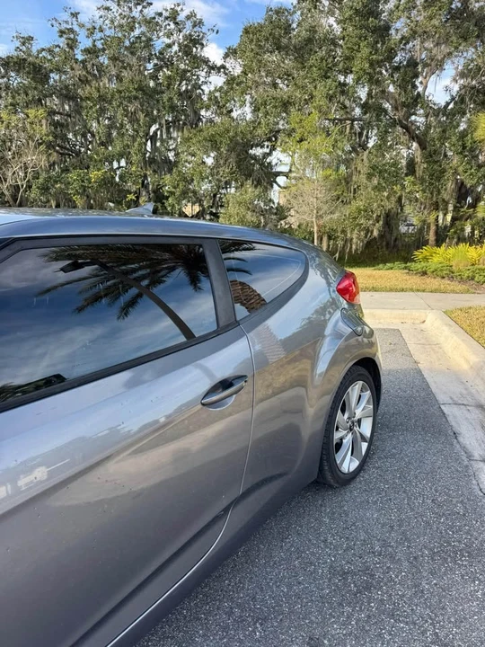 2017 Hyundai Veloster - Image 10 of 15