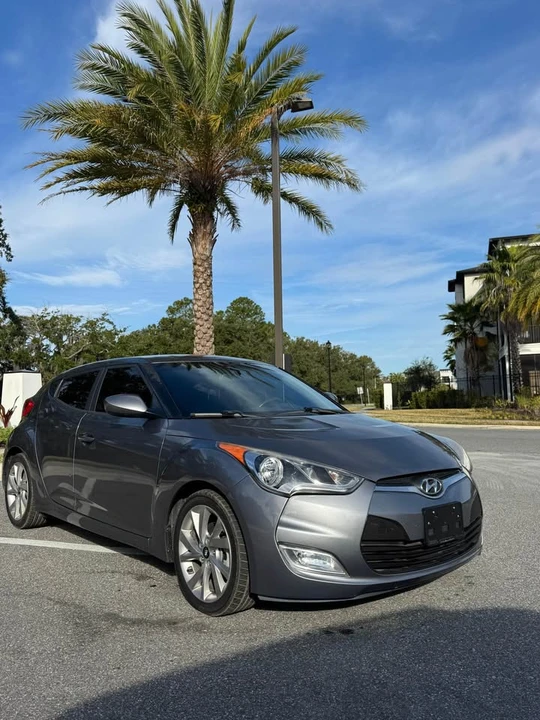 2017 Hyundai Veloster - Image 18 of 20