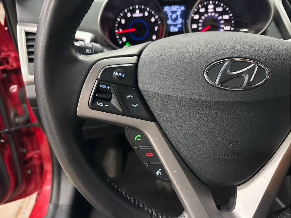2017 Hyundai Veloster - Image 18 of 20