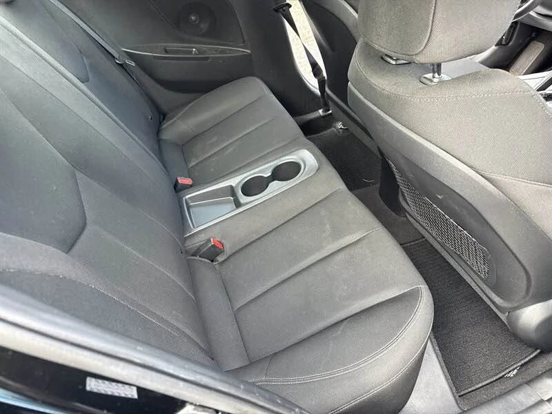 2017 Hyundai Veloster - Image 11 of 15