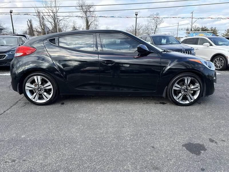 2017 Hyundai Veloster - Image 6 of 15