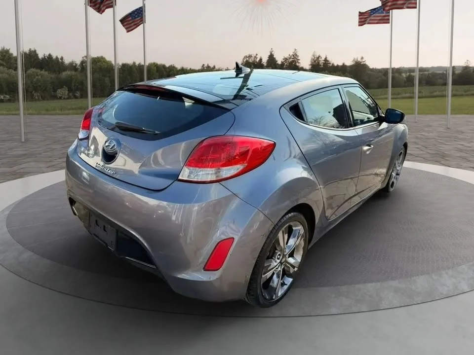 2017 Hyundai Veloster - Image 11 of 13