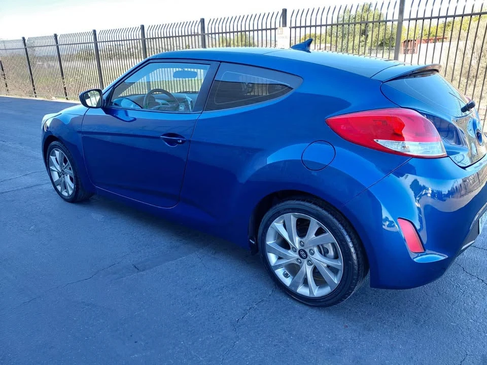 2017 Hyundai Veloster - Image 3 of 12