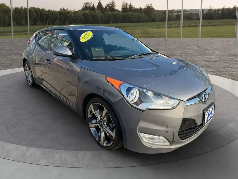2017 Hyundai Veloster - Image 8 of 13
