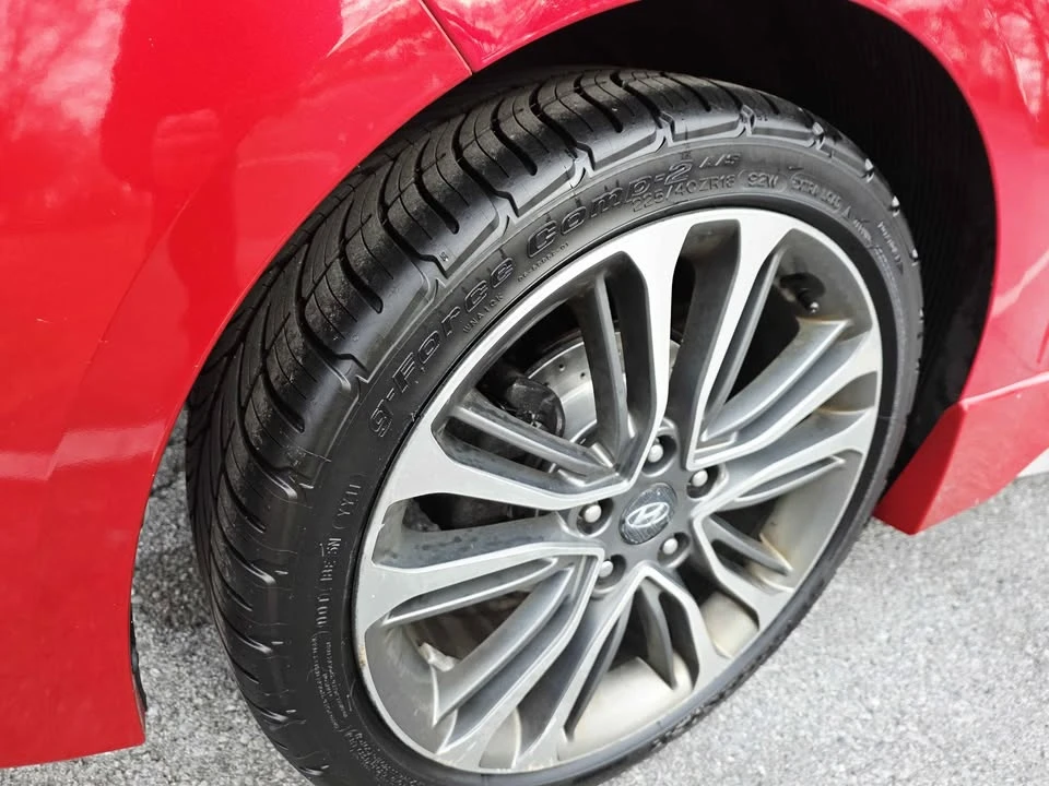 2017 Hyundai Veloster - Image 19 of 20