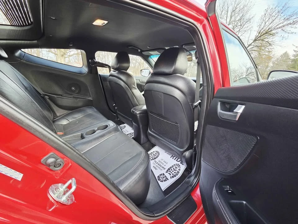 2017 Hyundai Veloster - Image 9 of 20