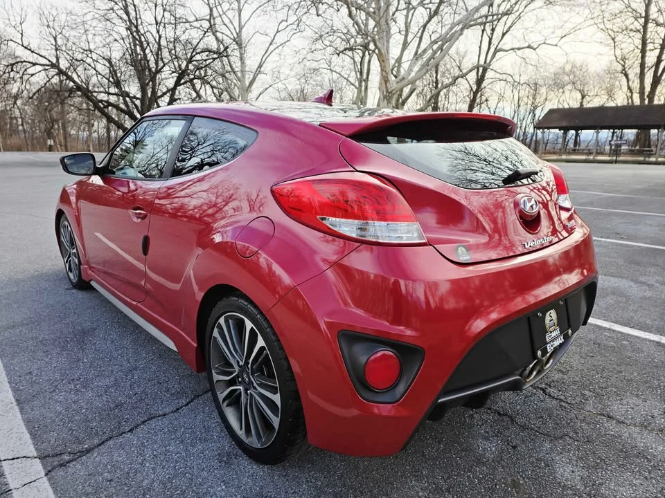 2017 Hyundai Veloster - Image 2 of 20