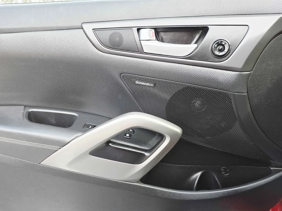 2017 Hyundai Veloster - Image 14 of 19