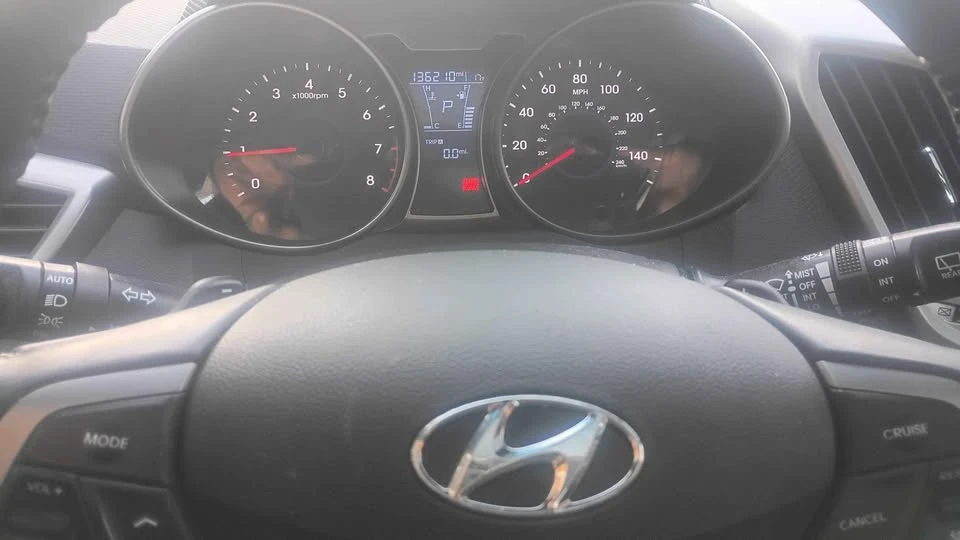 2017 Hyundai Veloster - Image 9 of 9